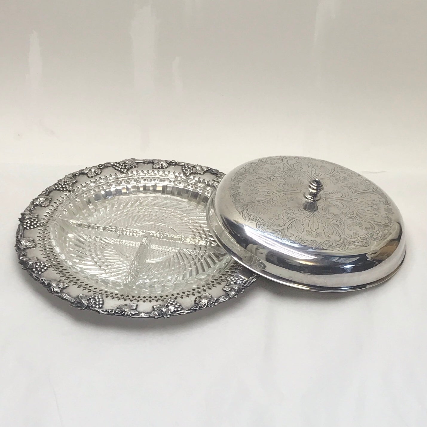 Silver Plate Nut or Candy Tray with Lid, Old English Reproduction, William A Rogers