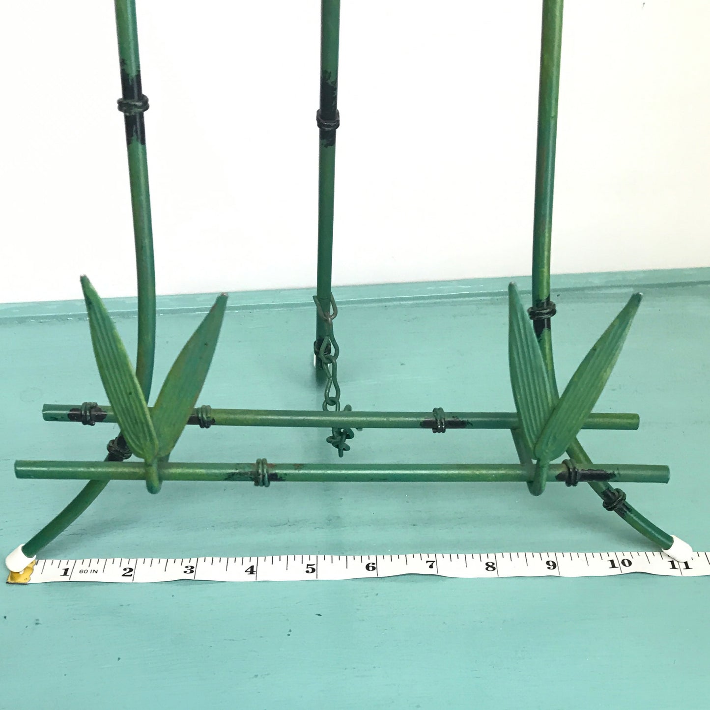 Bamboo Inspired Metal Picture Stand