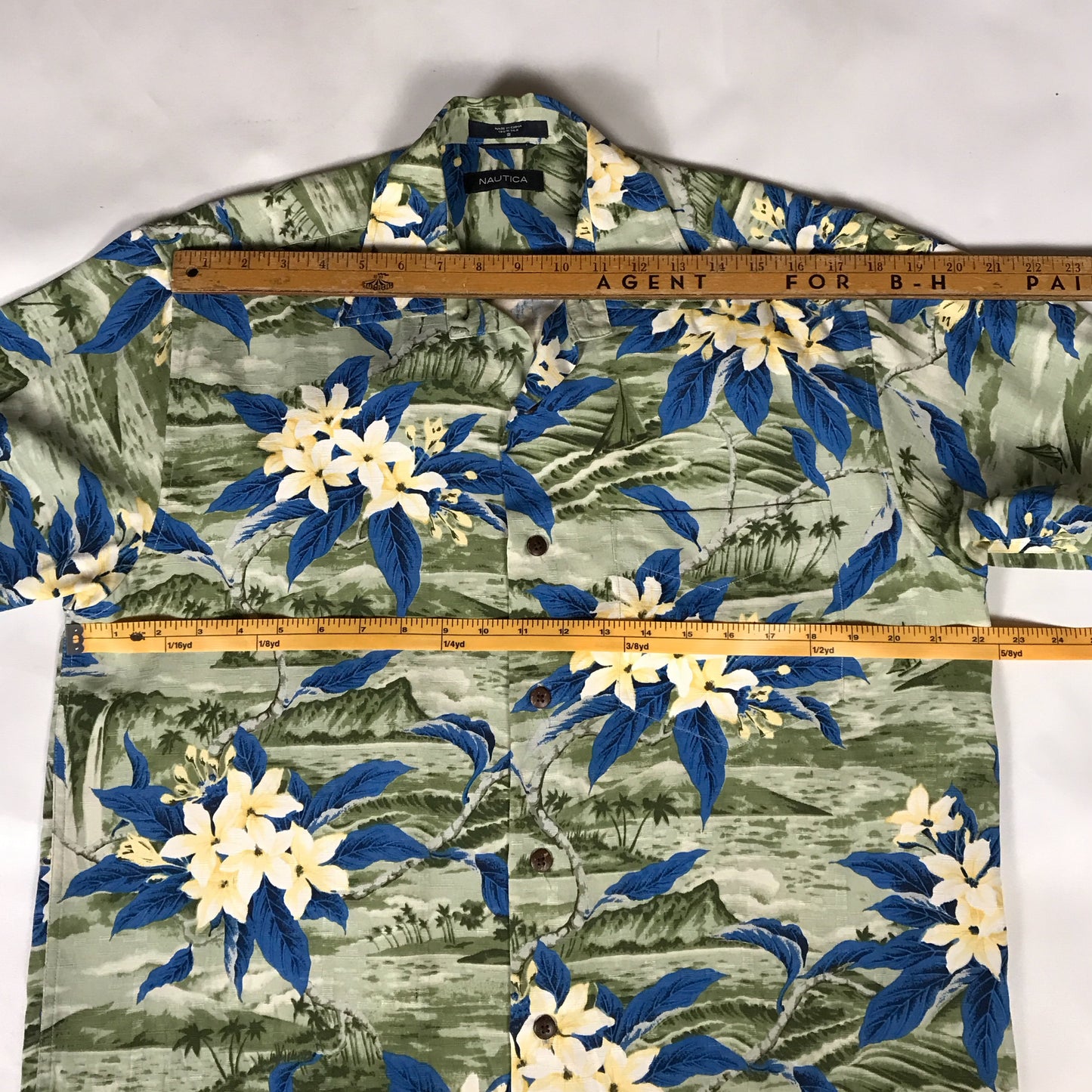 Nautica 100% Silk Men’s Hawaiian Shirt, Size Small