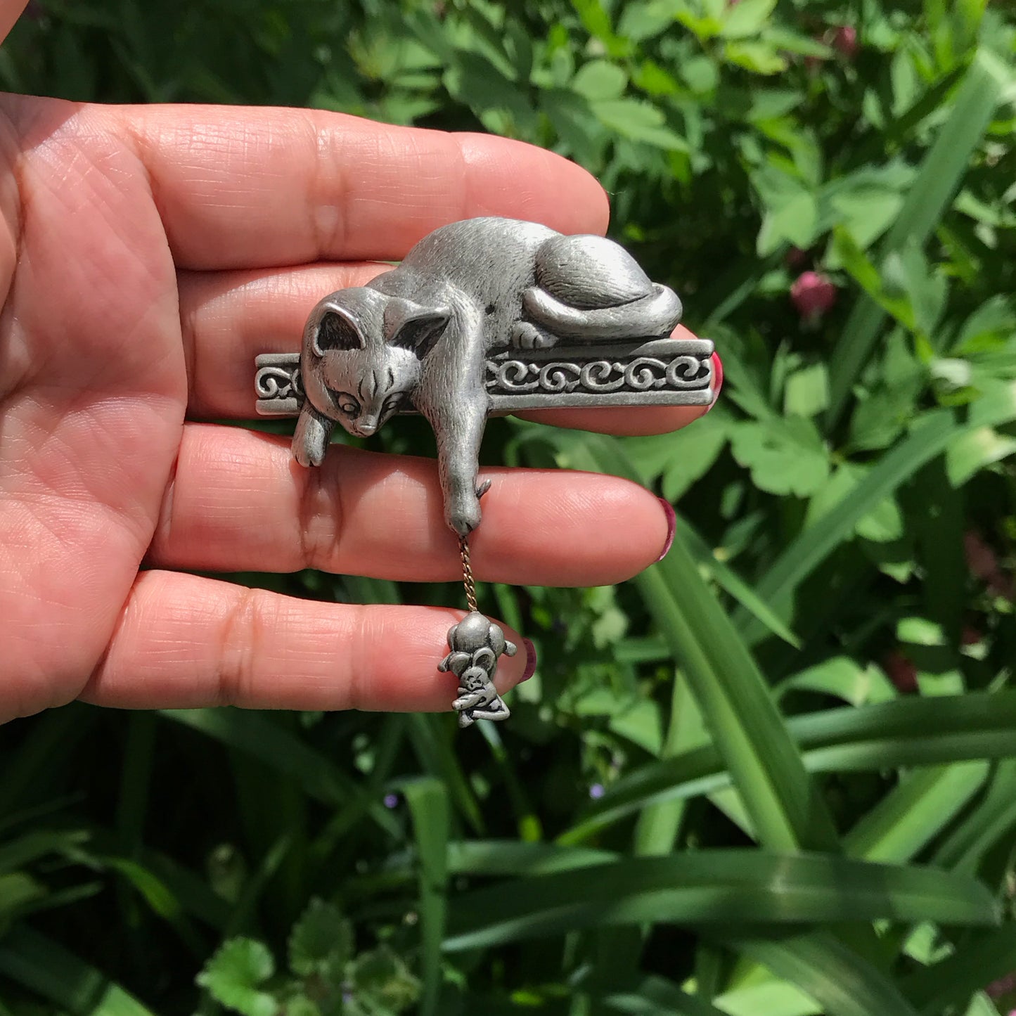 J.J. Pewter Cat and Dangling Mouse Brooch, Jonette Jewelry Company