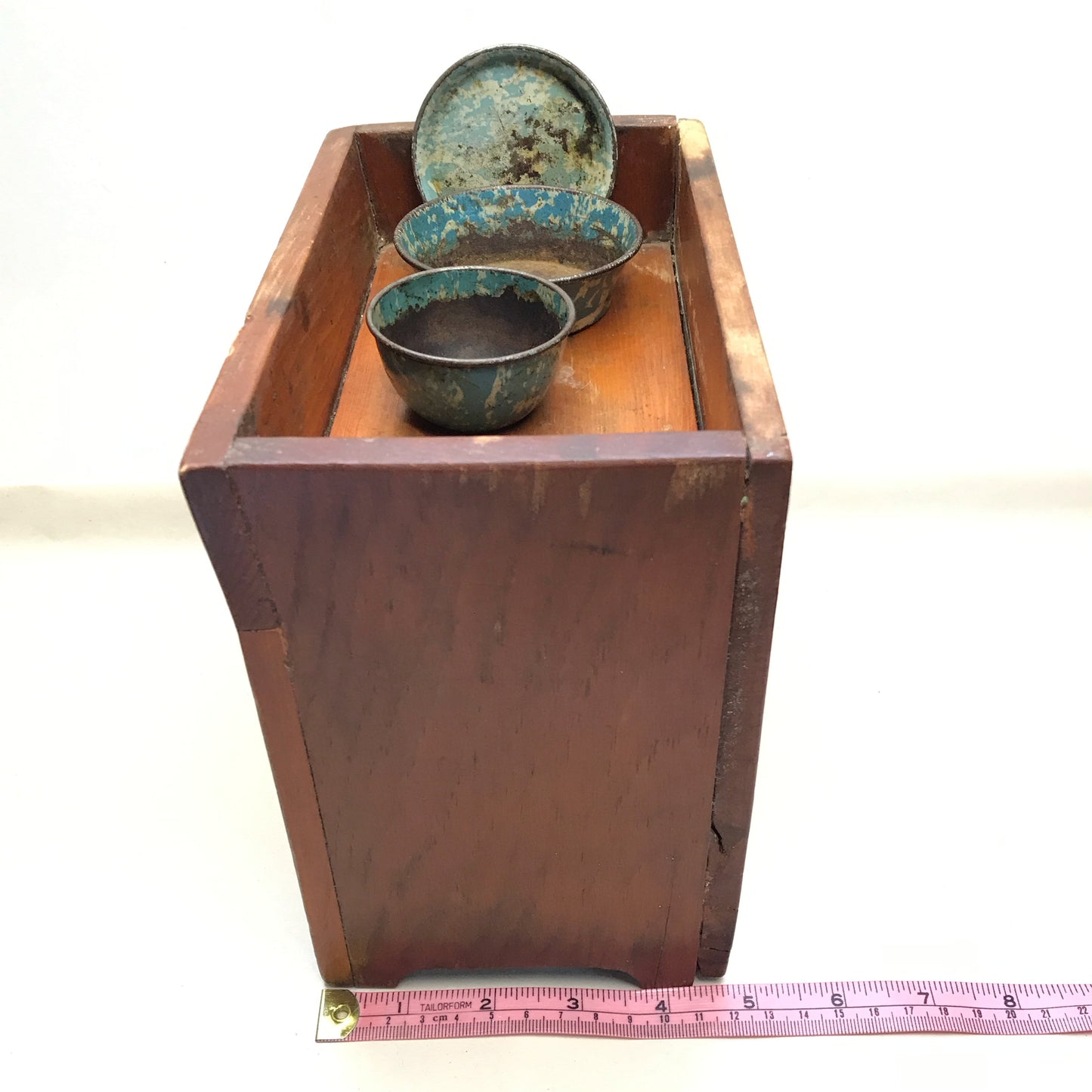 Wooden Mini Dry Sink with Enamel Dishes