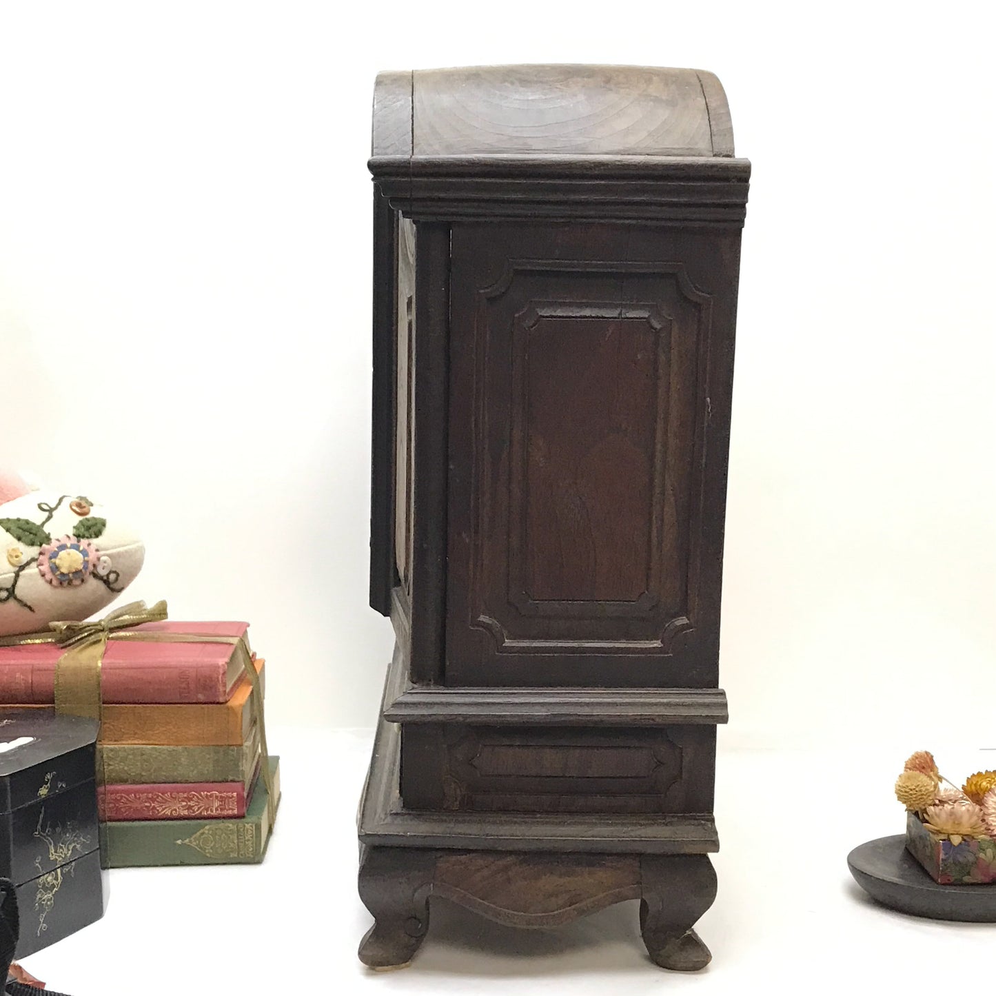 Wardrobe-Shaped Hardwood Jewellery Chest, Solid Wood Tabletop Storage