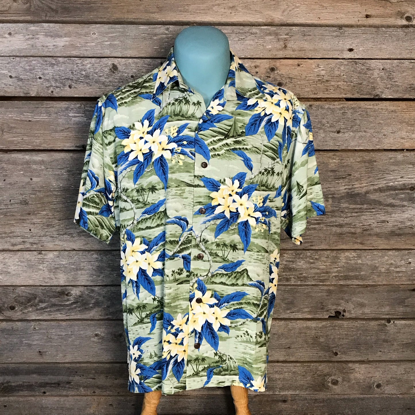 Nautica 100% Silk Men’s Hawaiian Shirt, Size Small