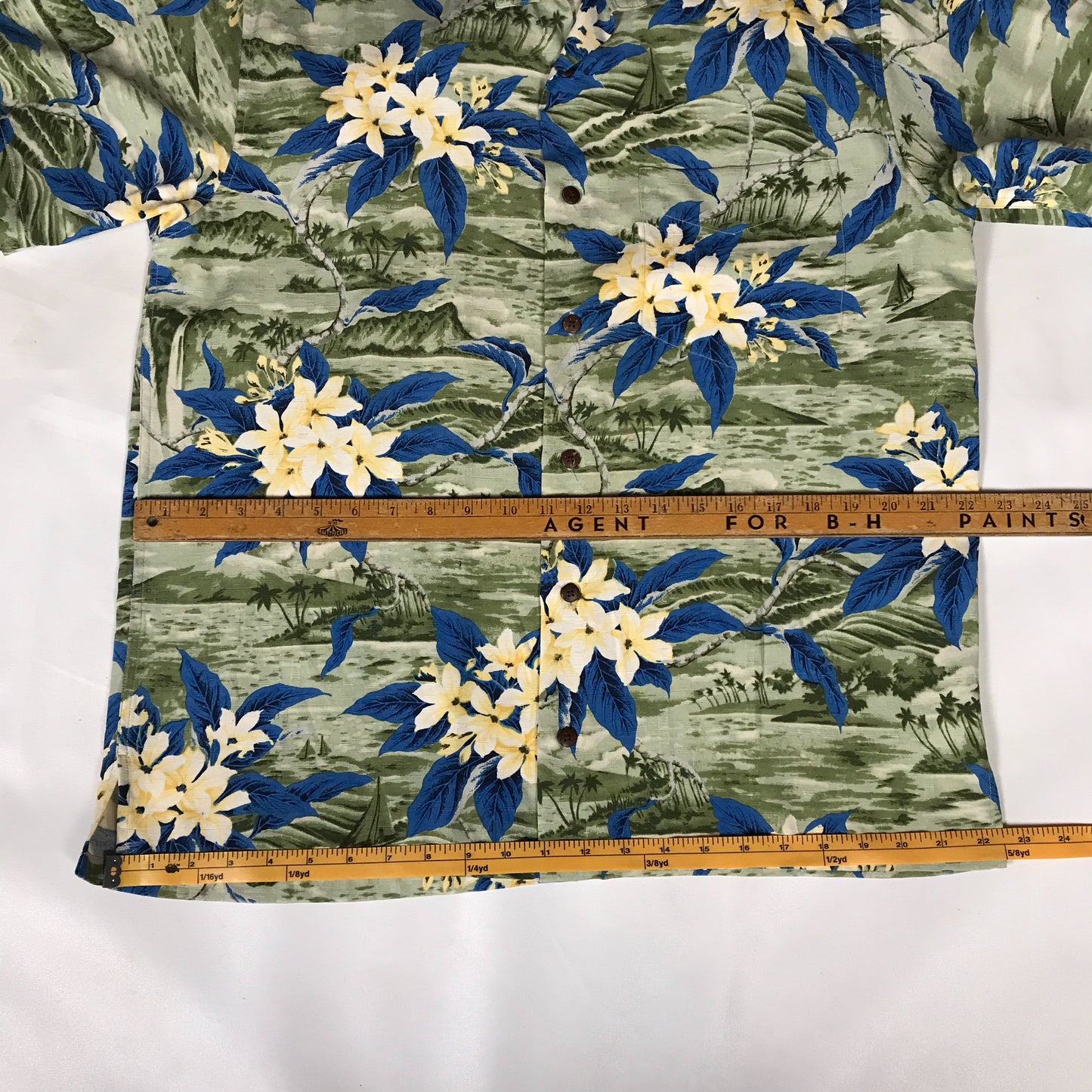 Nautica 100% Silk Men’s Hawaiian Shirt, Size Small