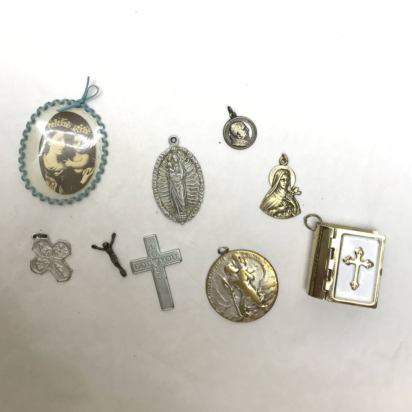 Crafting Lot of Vintage Rosaries, Charms, and Cross Pendants, Religious Memorabilia, For Repair or Upcycling