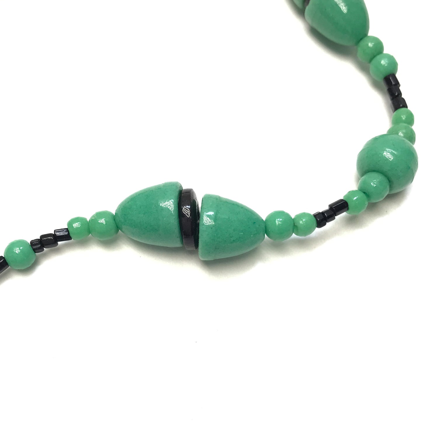 1920s Green Glass Beaded Necklace, 20 inches