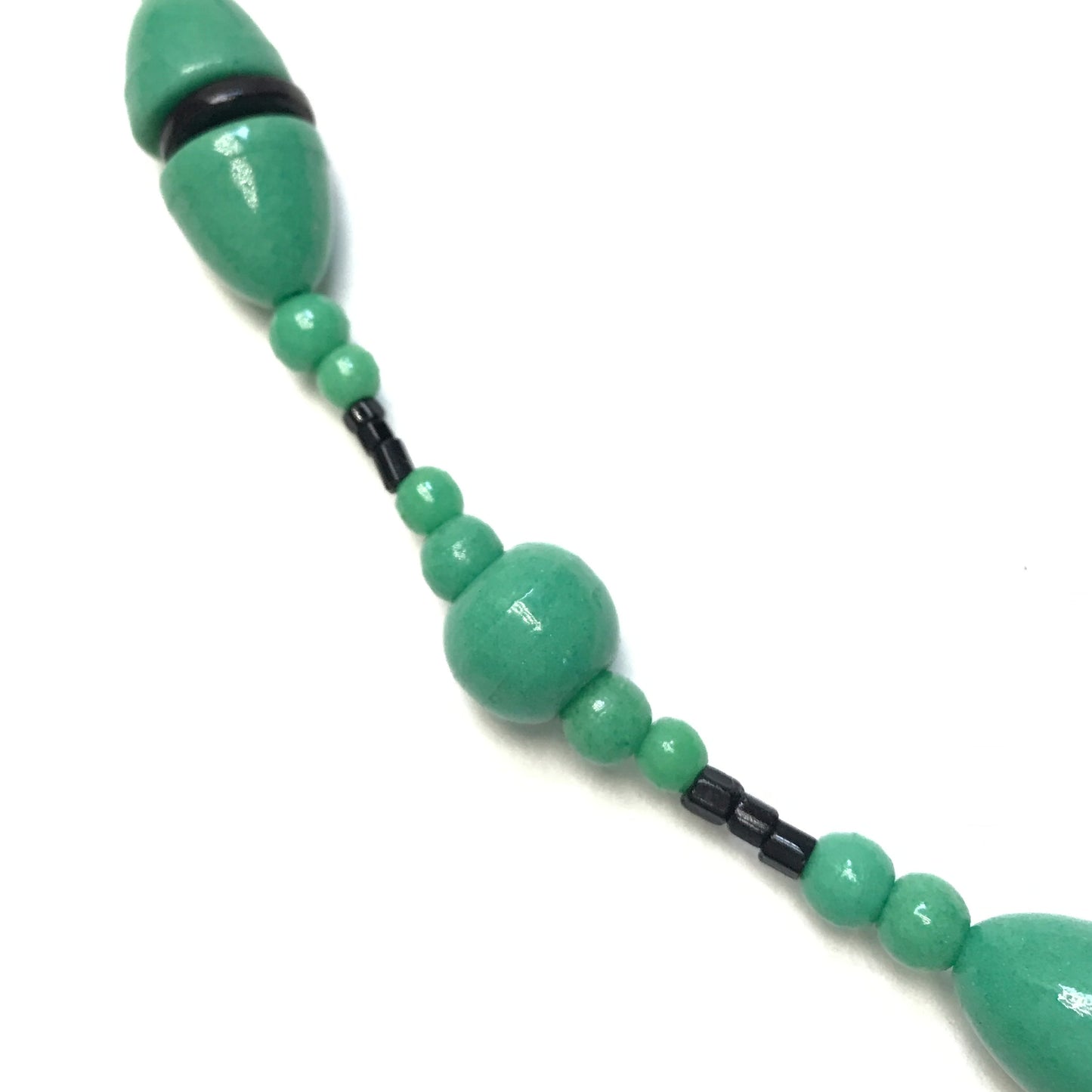 1920s Green Glass Beaded Necklace, 20 inches