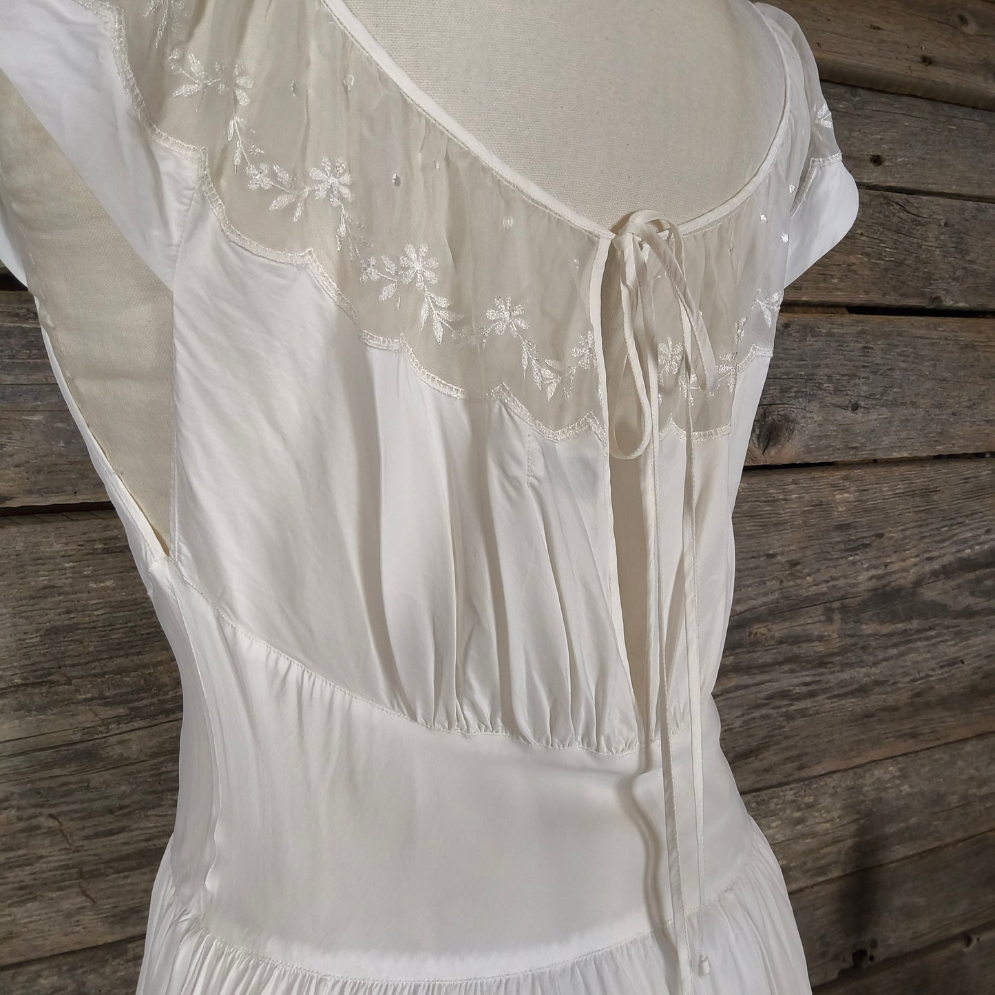 Vintage Barbizon Miss Nylon Nightgown, Size 16 Miss, Rayon